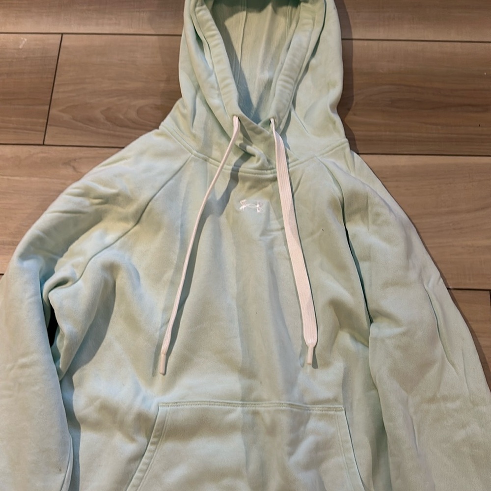 Under armor size L
